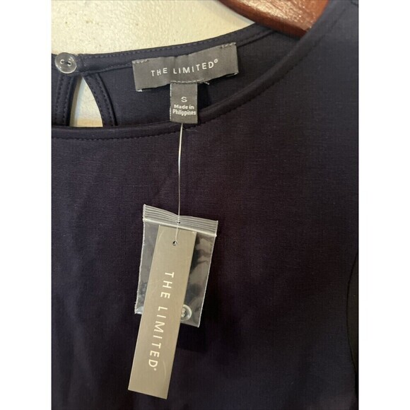 NEW The Limited Blouse Women’s S Navy Body Black ¾  Detailed Sleeves NWT $69 MSR - Picture 2 of 5